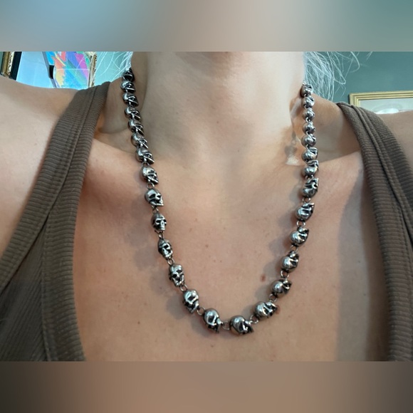 ❌SOLD❌Heavy skull necklace - Picture 11 of 14